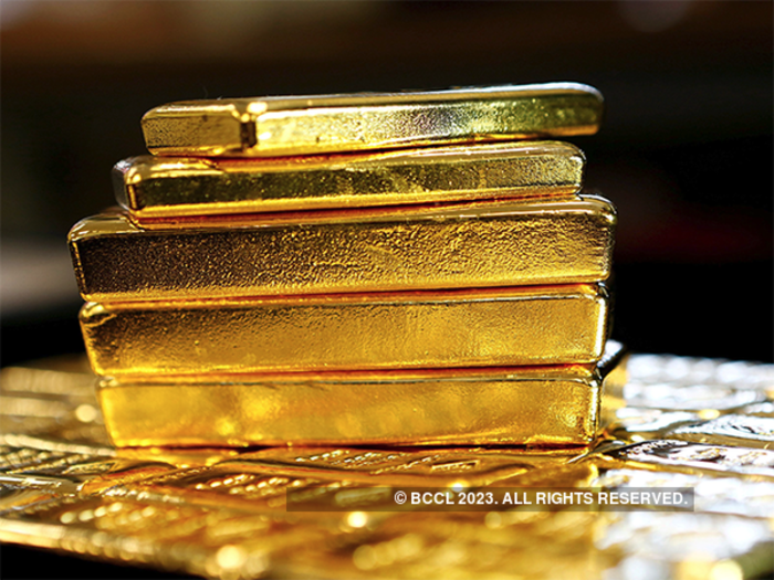 Gold Plunges 574 Silver Plummets 2 113 Amid Weak Global Trends