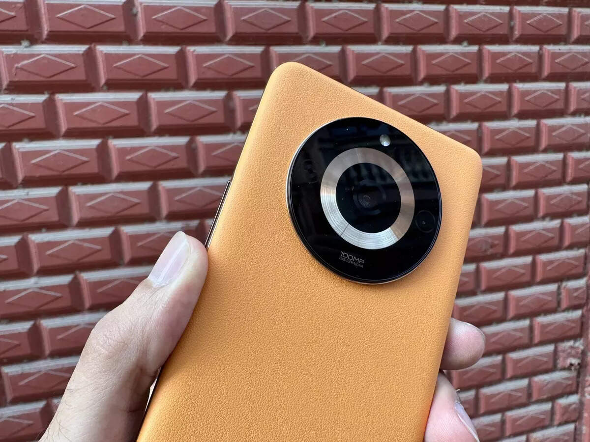 The vegan leather back feels truly premium.