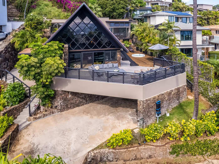 It took Sophia Lin three tries before she finally managed to buy the 4-bedroom A-frame home in Honolulu, Hawaii, that she