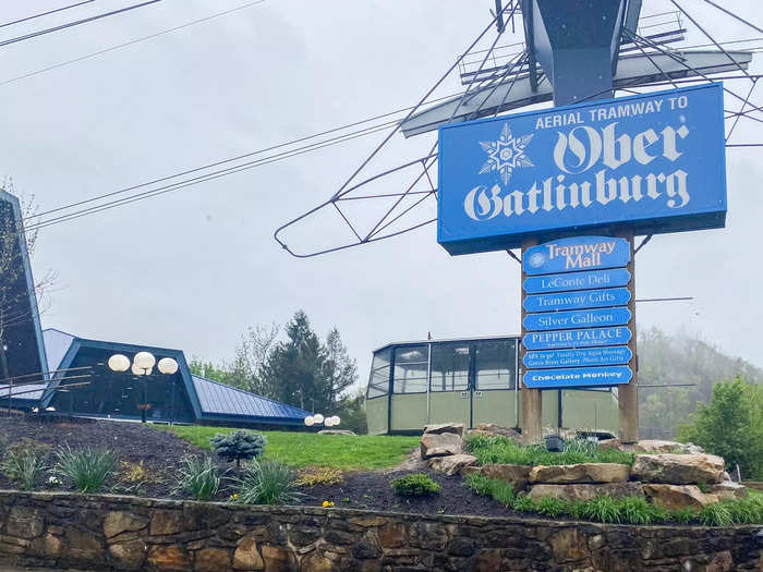 Before I arrived at Great Smoky Mountain National Park, I never knew this tramway existed. But it ended up being a major unexpected highlight of my trip.