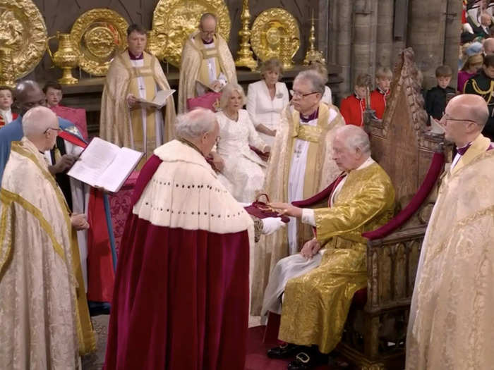 Then, the king made an oath promising to support the Church of England and the law.