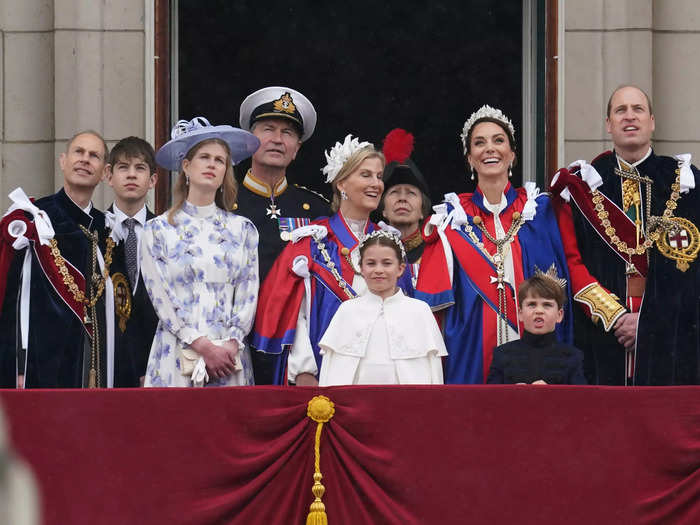 Other members of the royal family, including Prince William and Kate Middleton, also appeared on the balcony. The royals seemed to have mixed reactions to the flyover above them.