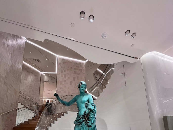 I finished my visit on the third floor, which specializes in engagement rings. I was greeted by a towering Venus statue created by artist Daniel Arsham.