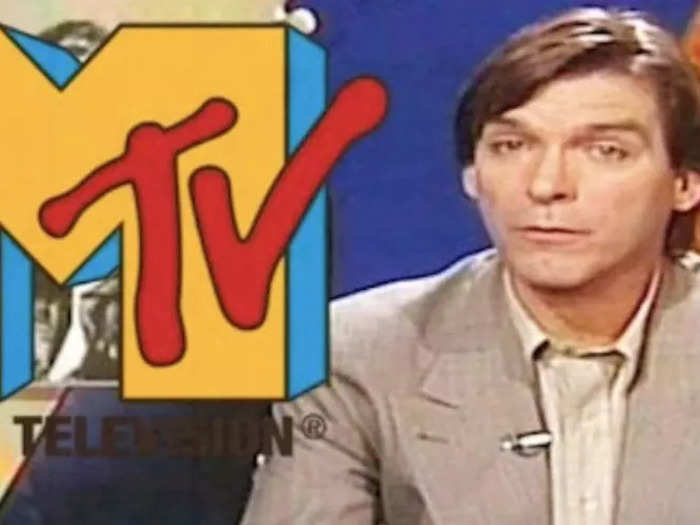 MTV News began gaining popularity among American youth in the late 1980s, led by Rolling Stone editor-turned-TV host Kurt Loder, who served as the first correspondent of the network