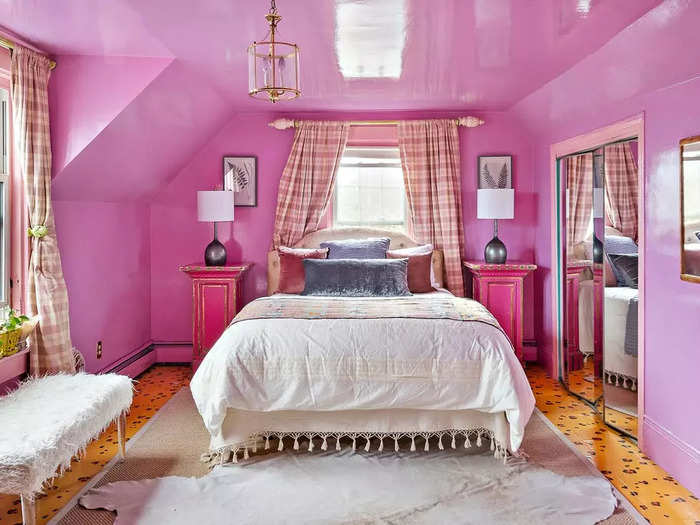 The cheetah-print floor from the entrance hall returns in the third bedroom.