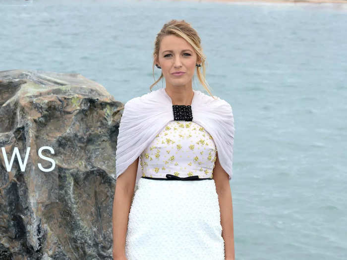 The actor perfected French fashion at a photo-call for her film "The Shallows."