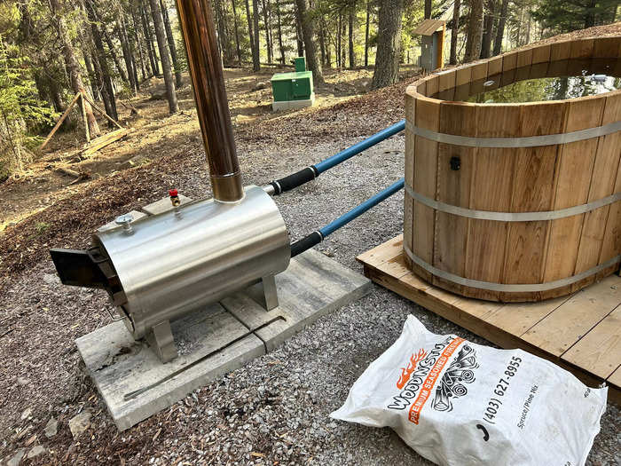 To use the hot tub, we had to light a fire in the attached mini oven. We got firewood for it from the resort for CA$15 a bundle.