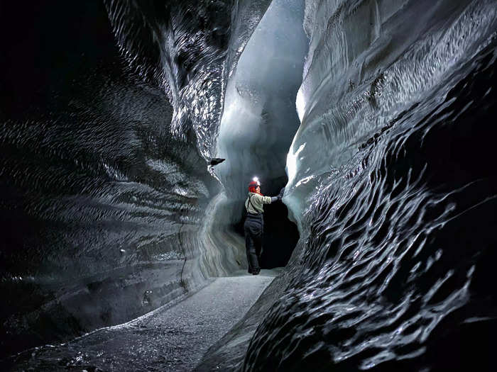 The archipelago also has beautiful snow and ice formations like underground caves.