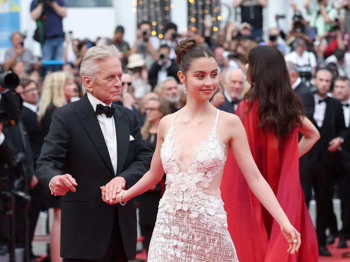 Carys Zeta Douglas, the daughter of Michael Douglas and Catherine Zeta-Jones, wore a dress that was both delicate and daring.