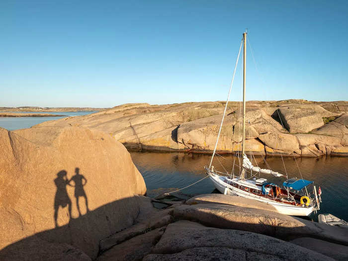 The couple got married and traveled the waterways of Europe on Magic Carpet I, the 1976 fiberglass sailboat Aladino had been refurbishing when they met.