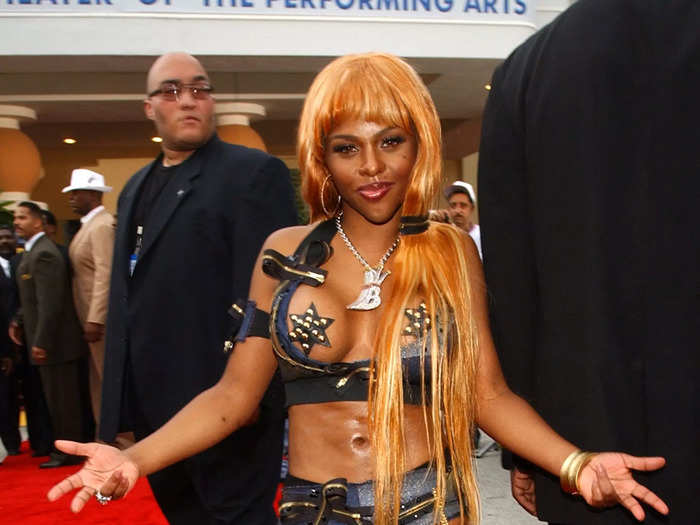 At the 2001 Hip-Hop Music Awards, Lil Kim wore a bra top that left her chest exposed.