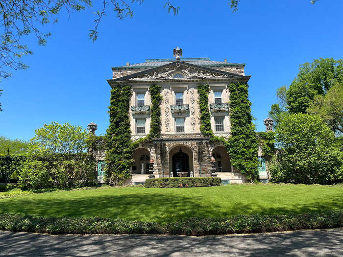 As I disembarked the bus, I felt transported back in time by Kykuit