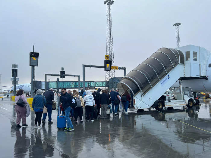 Though I had priority boarding for my connecting flight to Dublin, I ended up at the back of the bus, so I was among the last to board the plane.