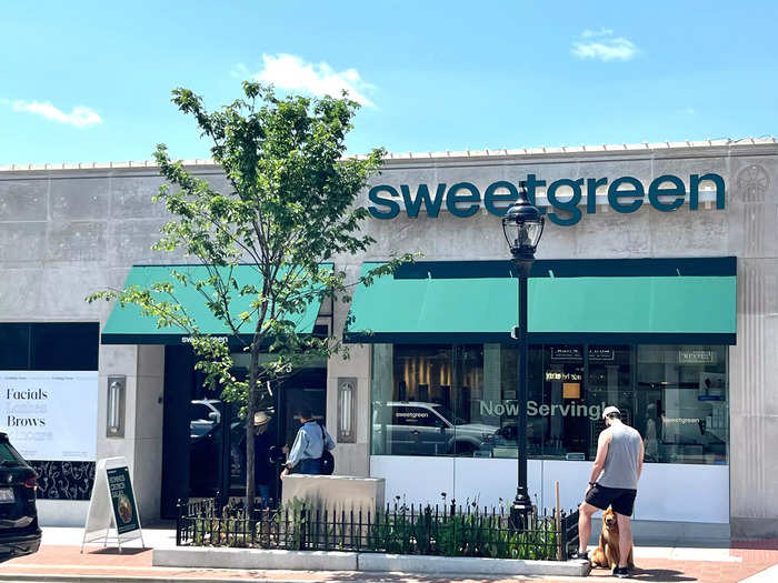 I found the new Sweetgreen in downtown Naperville next to a Nike Running store, making it a prime destination for the health-inclined.