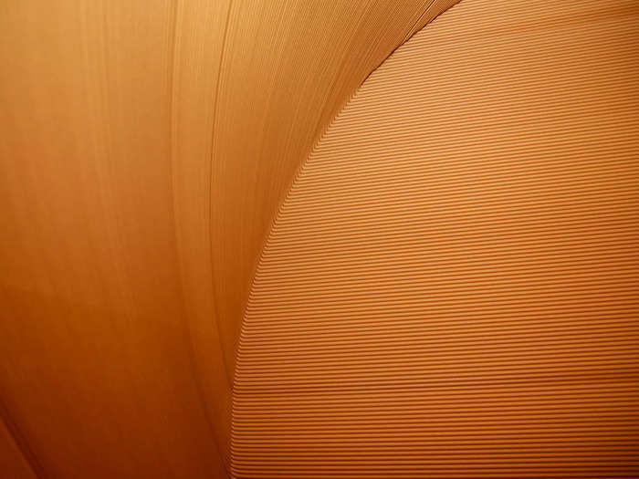 The walls in the bedroom were printed at an angle while the ones in the living room look more parallel, a result of different printing techniques deployed throughout the project.