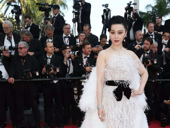 Fan Bingbing proved that you can subtly wear "naked" fashion at the "Asteroid City" premiere.