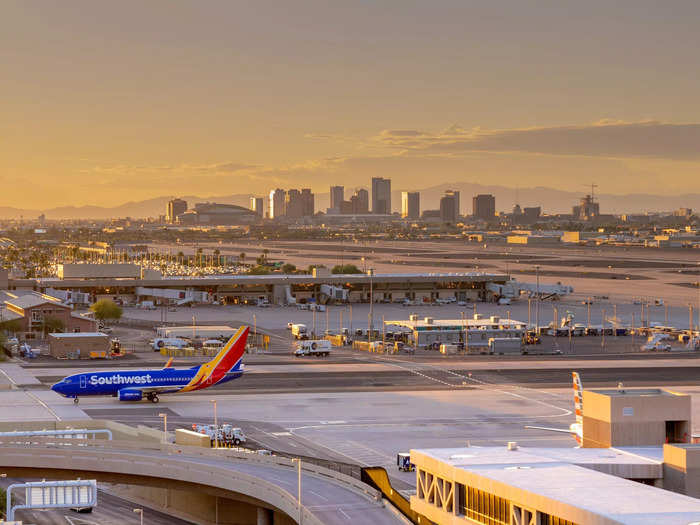 12. Phoenix Sky Harbor International Airport: 24.88%