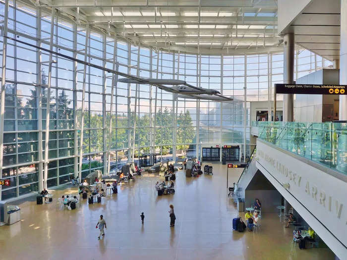 18. Seattle-Tacoma International Airport: 18.66%