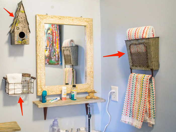 In the bathroom, I noticed that some of the decor doubled as storage, eliminating the need for furniture.