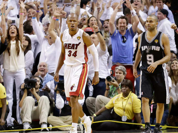 The Spurs go small in the final seconds of Game 6 of the Finals.