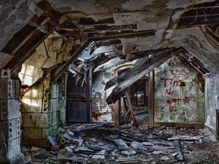 Safety was of the utmost importance for Lewis when photographing the McNeal Mansion — as was gaining permission to be there in the first place.