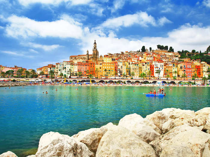 Today, Menton is known for its annual Lemon Festival.