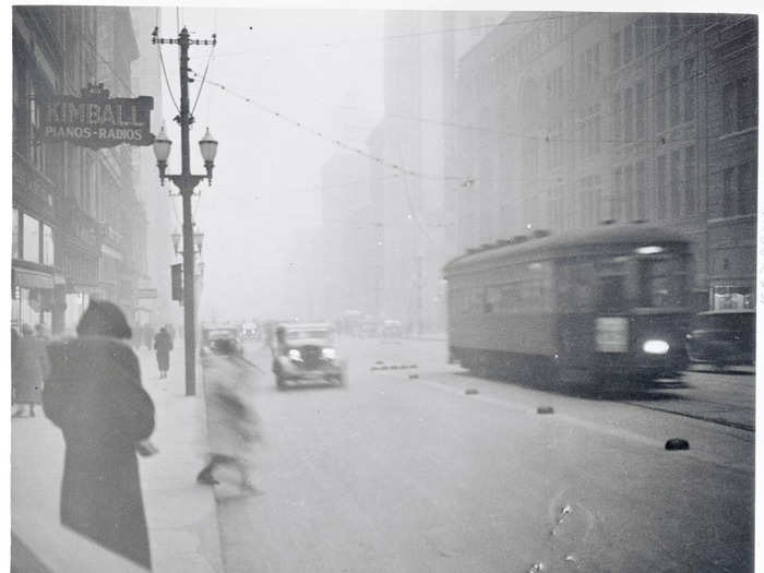 But the drought and the storms continued. In 1935, the "Black Sunday" dust storm hit the High Plains. It rolled across the country to cities on the East Coast and the Atlantic Ocean. It is considered the worst storm of the period.