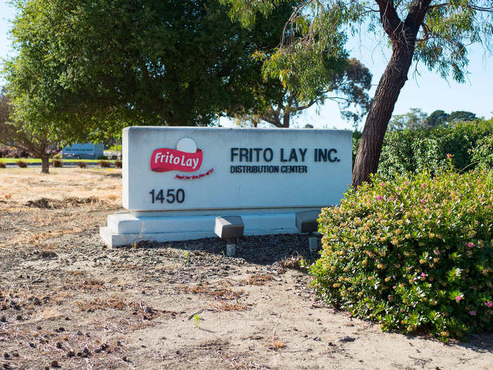 Montañez picked up odd jobs to support his family, doing everything from slaughtering chickens to washing cars. In 1976 at the age of 18, he was hired as a Frito-Lay plant janitor in Southern California.