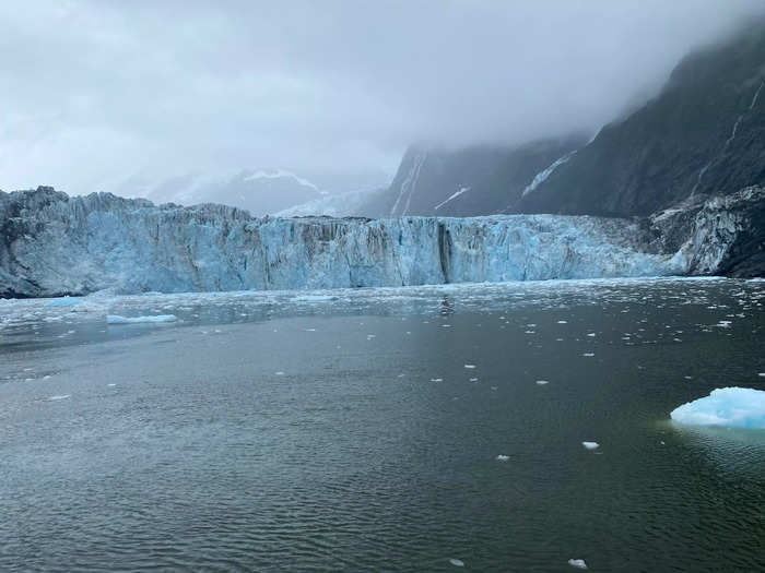 For the next few hours, the captain took the boat to multiple glaciers.