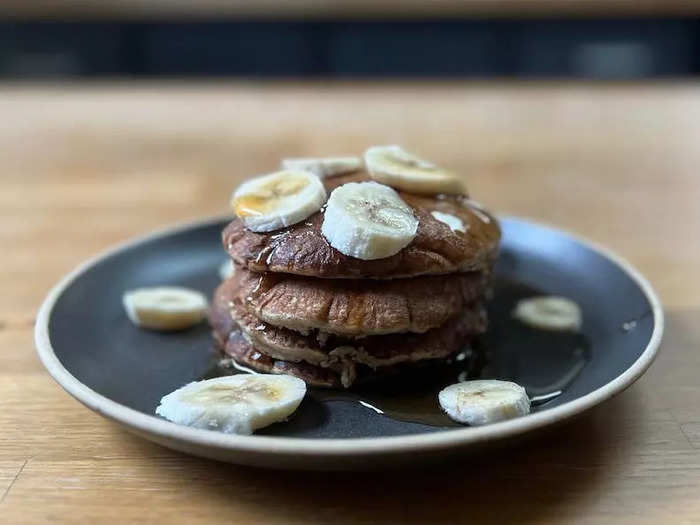 Whenever the bananas in my fruit bowl look sad, or I want a healthy but sweet breakfast, I like to make these banana-oatmeal pancakes from Ambitious Kitchen.