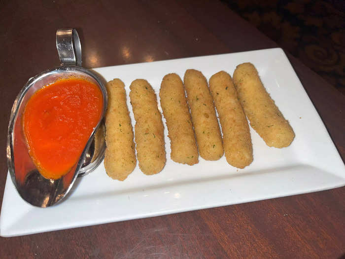 We started our meal strong with a serving of six mozzarella sticks.