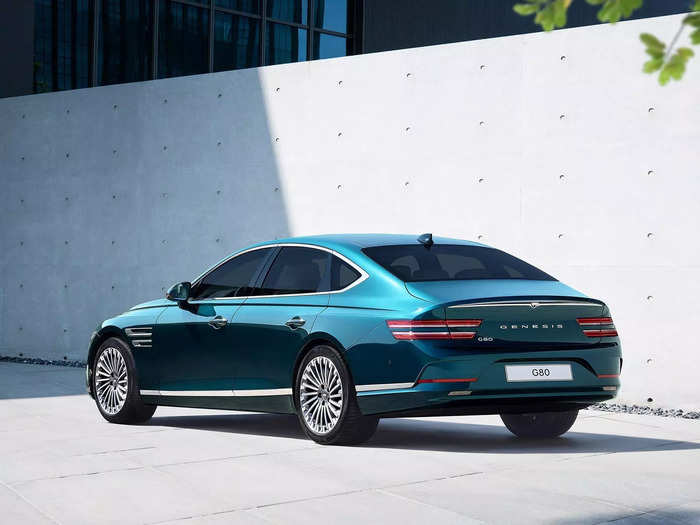 2023 Genesis Electrified G80