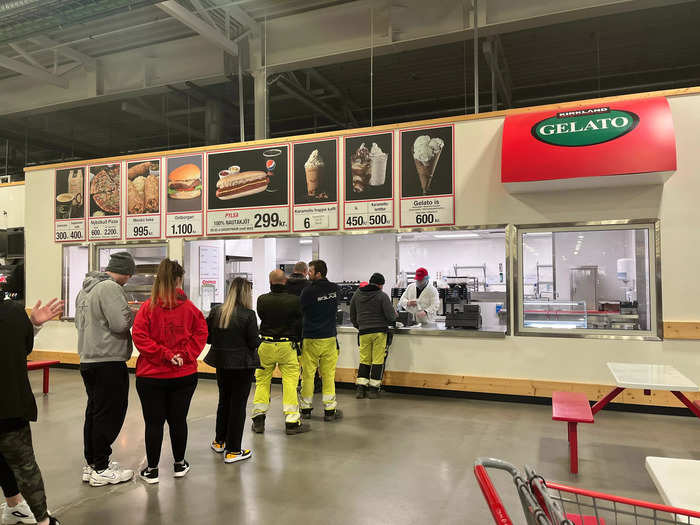 I visited Costco in the early afternoon, when the food court appeared to be a popular lunch spot with a long line.