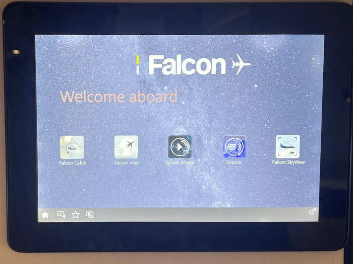 They included apps to control the temperature and lights in the cabin, a map of the jet, and Falcon SkyView which uses external cameras to stream the view.
