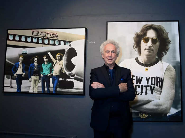 Well-known author and photographer Bob Gruen took an iconic portrait of the band in front of the Starship in 1973, telling Insider his photo "sums up the excess of the 70s."