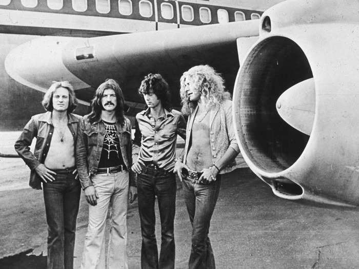 Led Zeppelin was the first to use the 720 to travel between cities on their 1973 North American tour, paying Sherman and Sylvester $30,000 (about $200,000 in 2023) to rent it for the remainder of their shows.