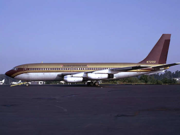 Big-name artists like Led Zeppelin, Elton John, Deep Purple, The Rolling Stones, and The Allman Brothers Band all chartered the tricked-out jet, which only sat 40 people after the redesign.