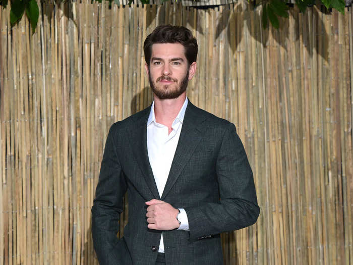 Andrew Garfield kept it casual in a breezy grey suit.