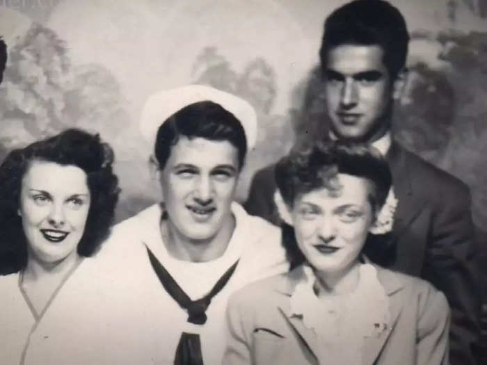 After graduating high school, Hudson enlisted in the United States Navy. He was discharged after the end of World War II and decided to move to Los Angeles.