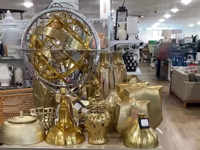 On the other hand, I steer clear of displays with yellow-gold imitation brass.