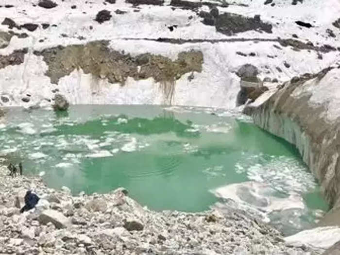 Visit Chorbari Tal (Gandhi Sarovar)