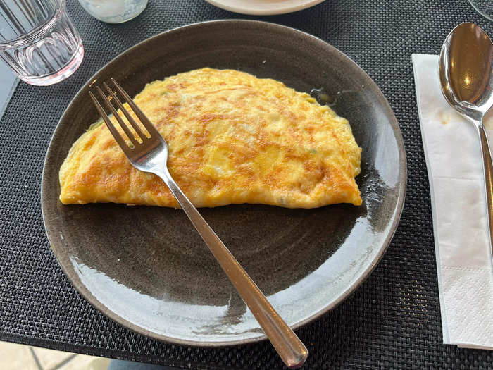 Hotel Rangá also offered a menu of breakfast items to order, free of charge. My omelette was fluffy and perfectly cooked.