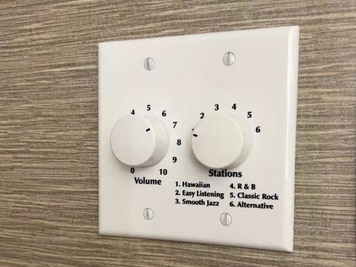 But the best, and most extra, detail in the bathroom was the built-in music dial next to the dimmable light switches. I loved being able to choose between six genres of music, and I had fun adjusting the sound to match my mood.