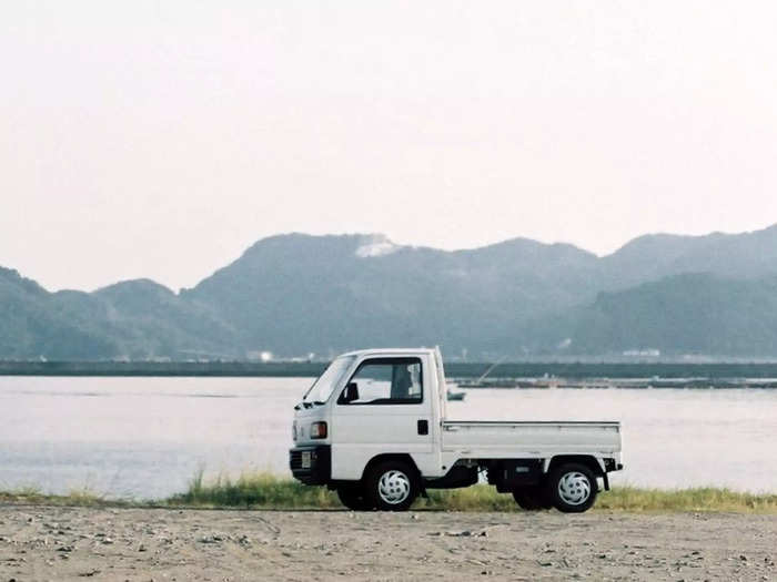 Kei trucks, like this Honda Acty, embody the functionality of a compact vehicle. But those who want to drive them in the US can face some restrictions. These Japanese mini-trucks that were manufactured prior to 1998 were not subject to crash testing, making it difficult to pass safety inspections in certain states, to be used on public highways.