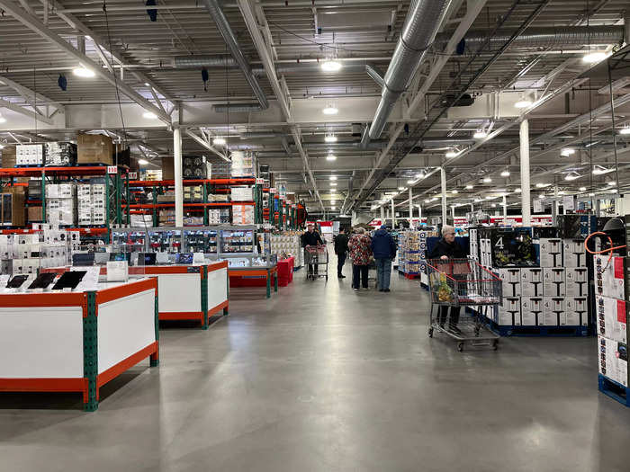 When I walked inside, I felt transported right back to my local New York City Costco store. The layout was exactly the same.