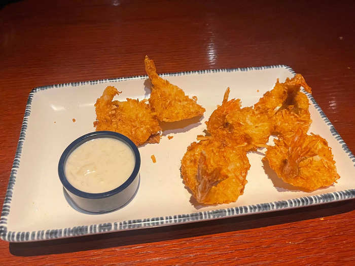 I also ordered popcorn shrimp — one of my favorite forms of shrimp — from Red Lobster.