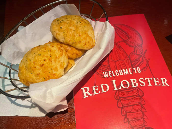 I started my meal with the famed biscuits at Red Lobster.