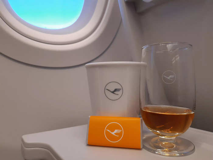 I felt quite luxurious sipping my cognac and coffee at 30,000 feet, enjoying the scenery in such comfort.