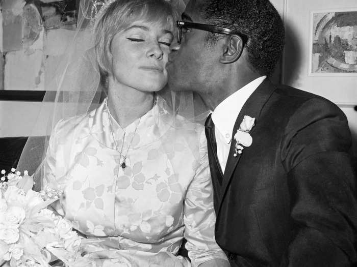 1960: Sammy Davis Jr. and May Britt