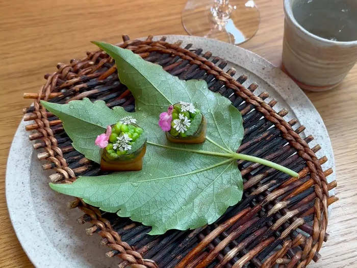 Now it was time for one of my favorite dishes: sushi made up of peas and pumpkin seeds rolled in currant leather.